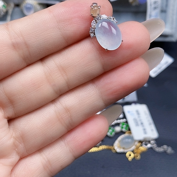 翡翠未镶嵌颈饰缅甸翡翠