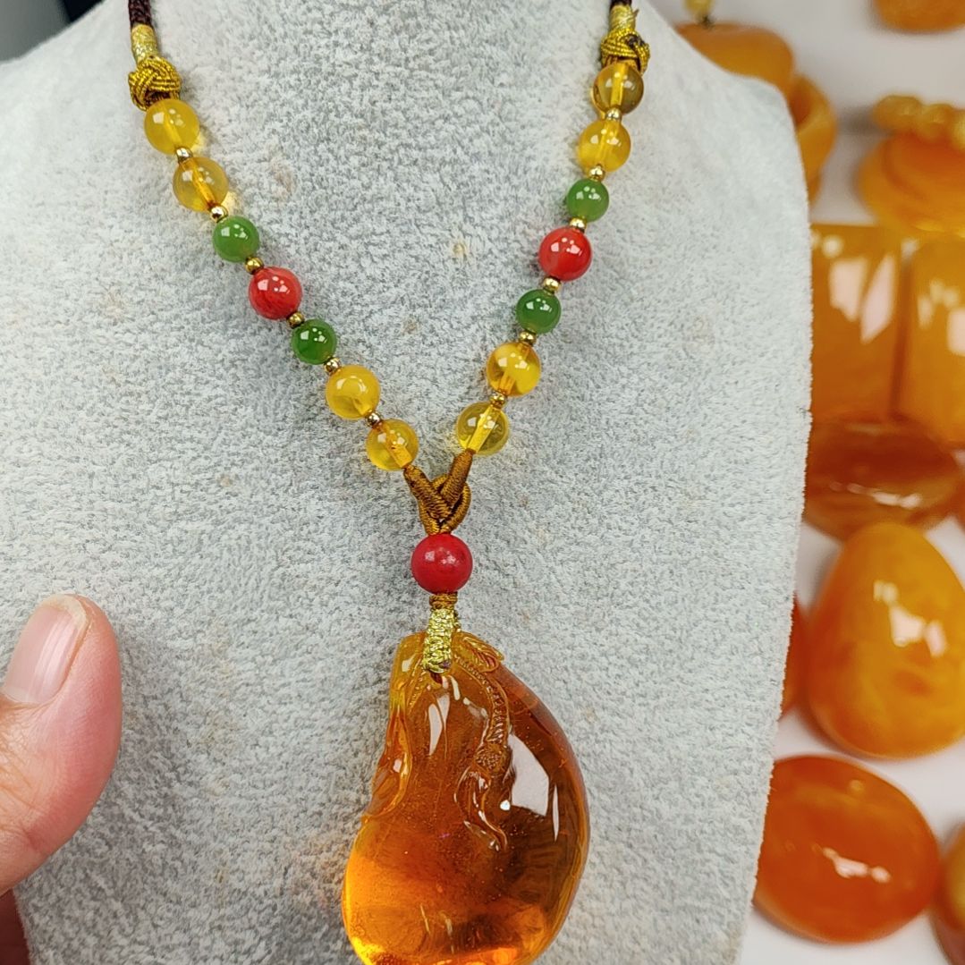 蜜蜡吊坠(赠链)未镶嵌