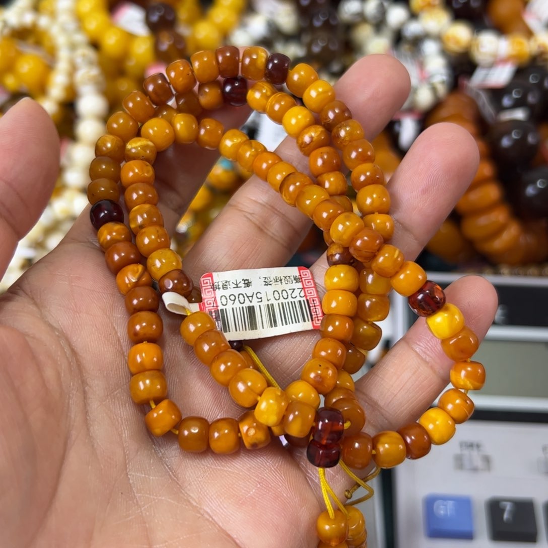 未镶嵌琥珀珠宝奇石785
