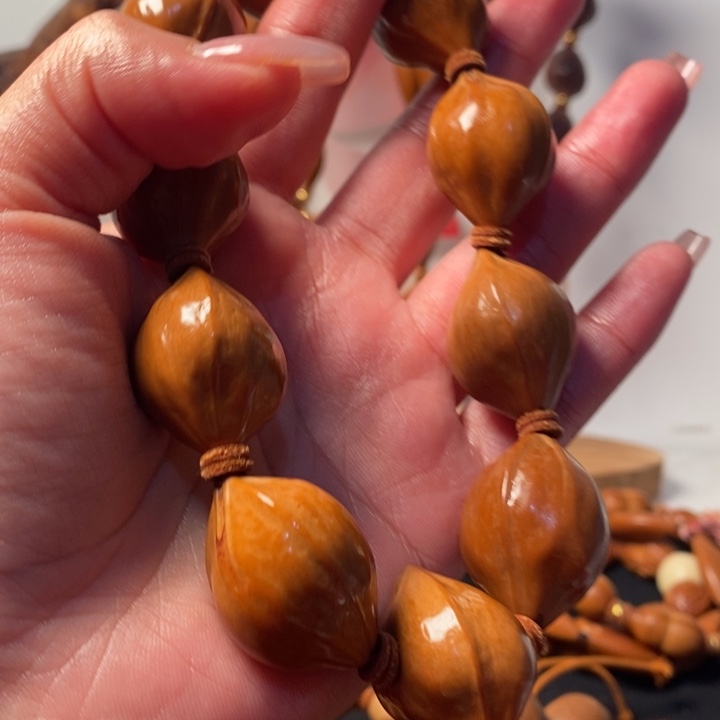 橄榄核手串/手链2.0三花铁盒