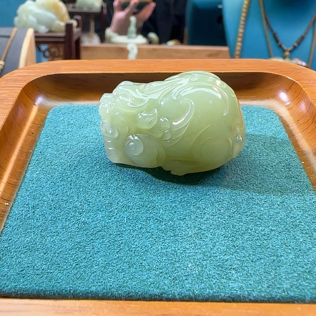 和田玉未镶嵌颈饰呱*o