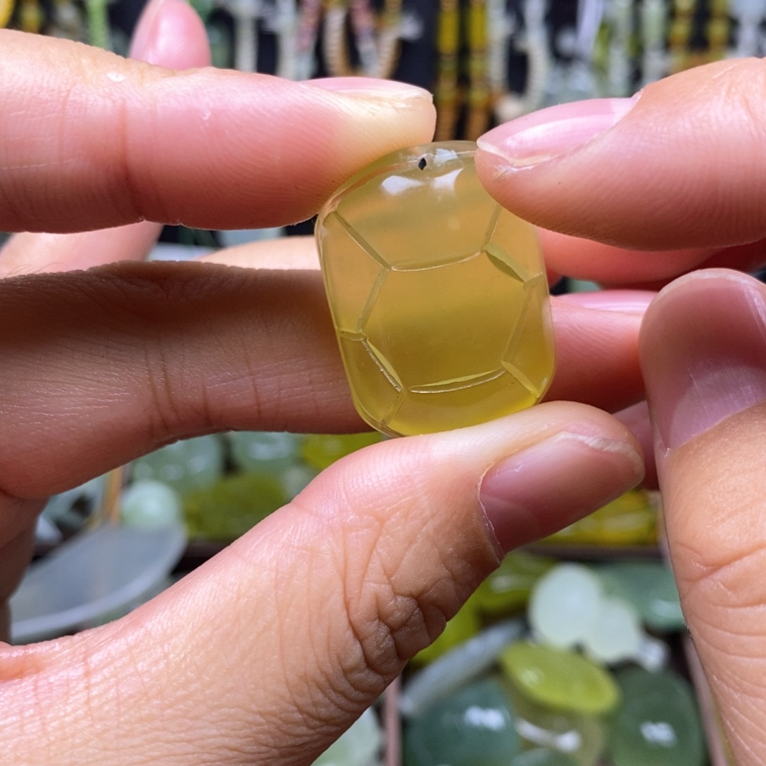 蛇纹石玉未镶嵌岫玉