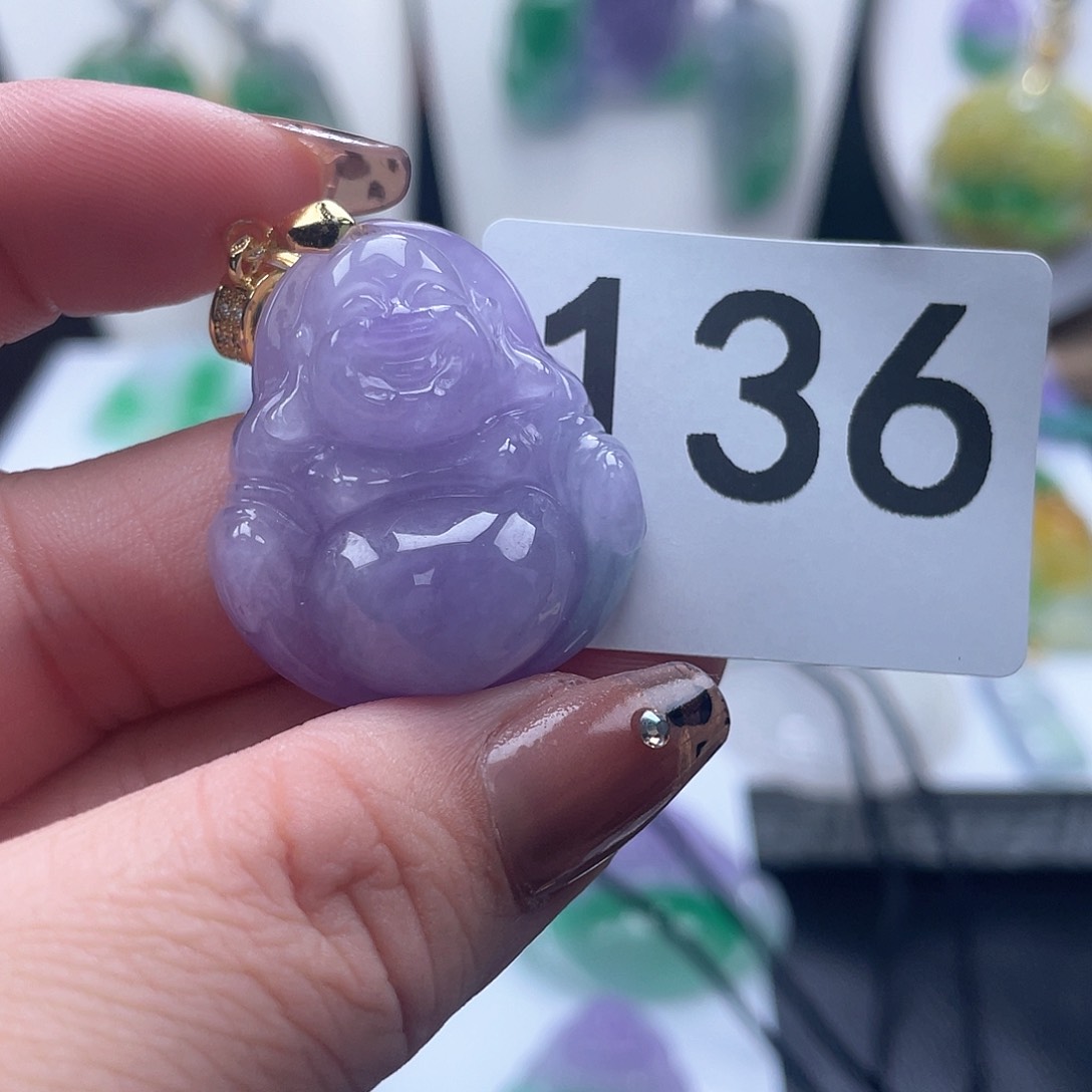 翡翠吊坠(赠链)未镶嵌