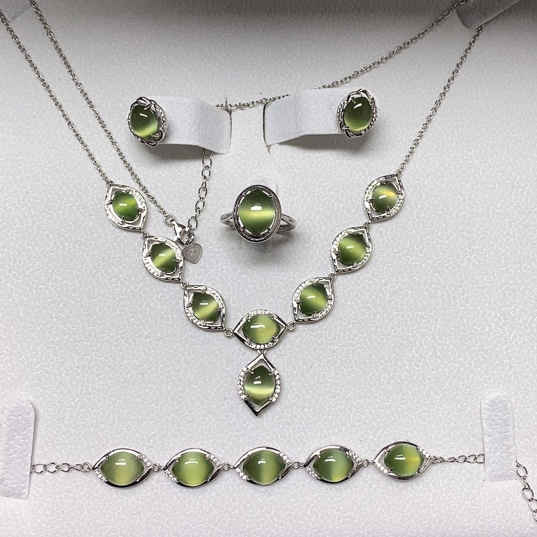 红***香和田玉（碧玉）银S925镶嵌套链