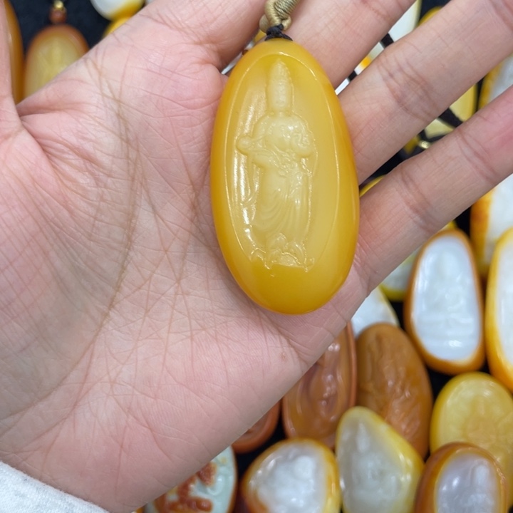 颈饰未镶嵌和田玉