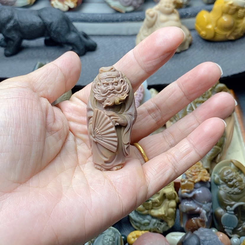 【闪购商品】定制石英质玉吊坠未镶嵌