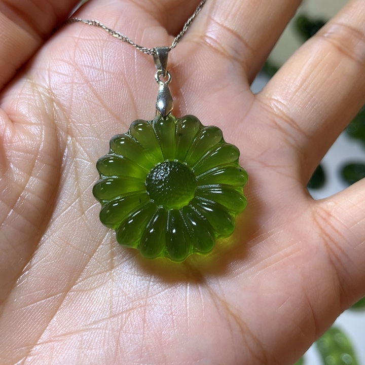 岫玉颈饰银S925镶嵌吊坠