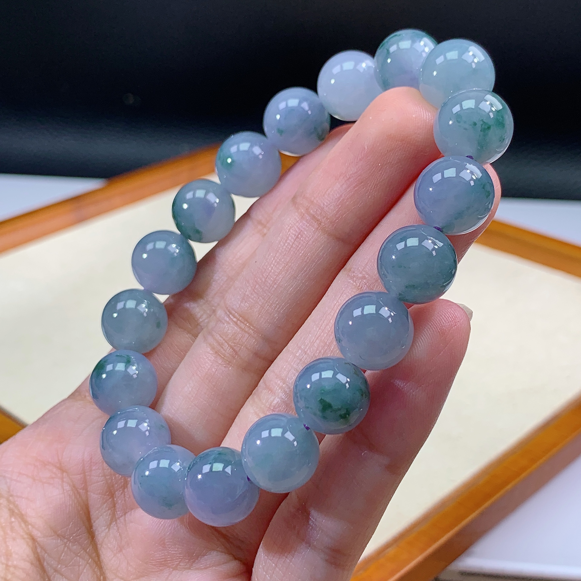 7.18-14缅甸天然翡翠A货飘花手串卡10.8mm18颗粒