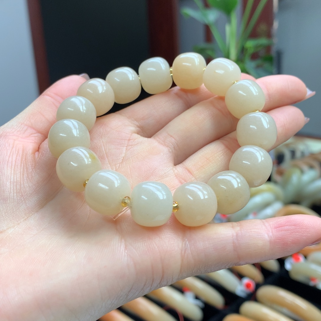 石英质玉串未镶嵌