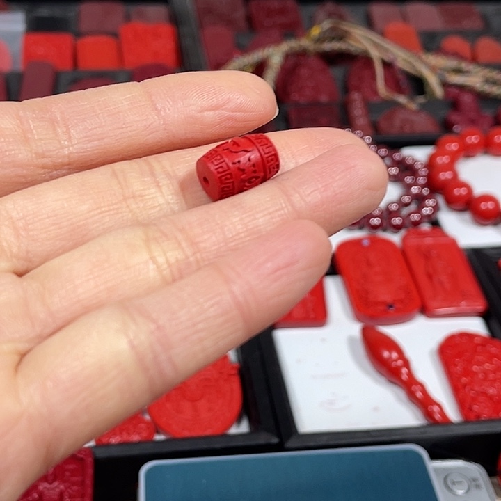 双***璟天然辰砂红砂六字真言配件