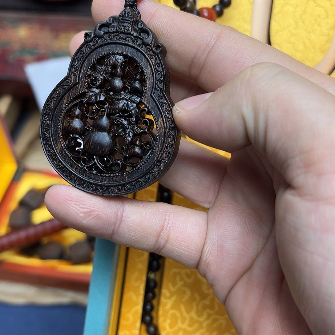 大叶紫檀（黑酸枝木类）