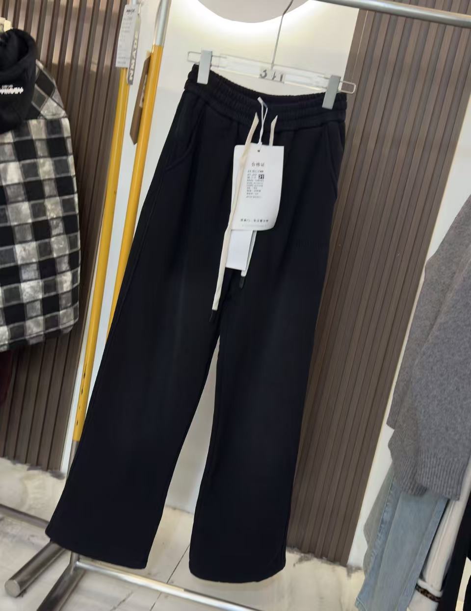 8055（加肥版）高品质青少年潮牌加绒一体绒休闲长裤（裤脚两穿）