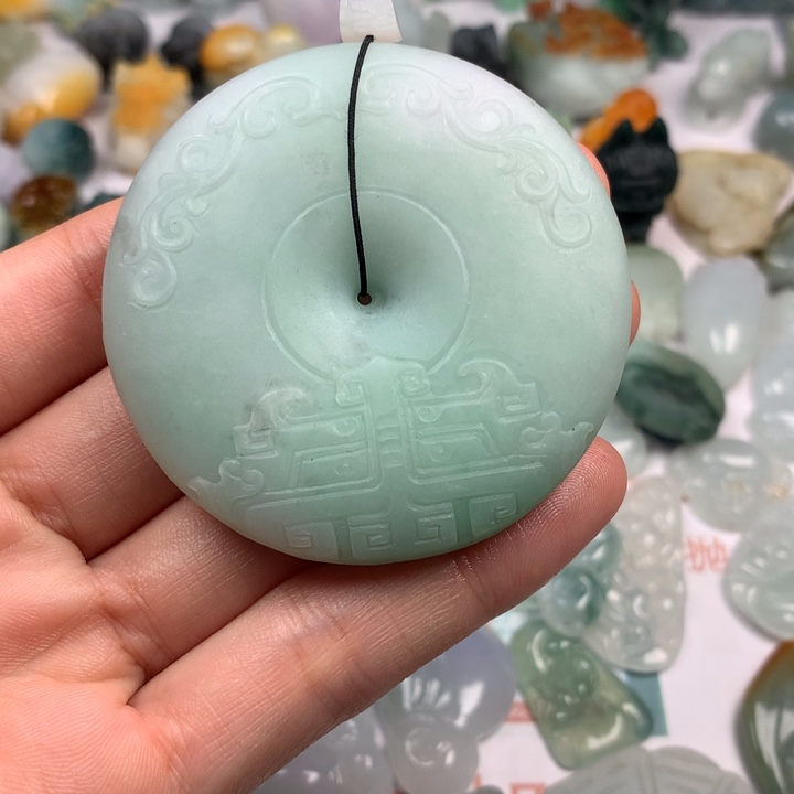 定制翡翠未镶嵌翡翠