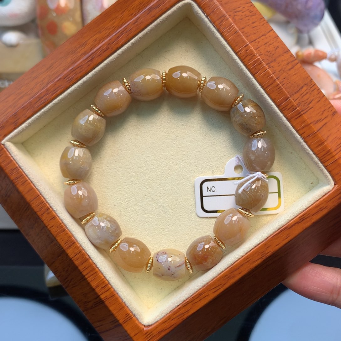 硅化珊瑚（珊瑚玉）手串合金