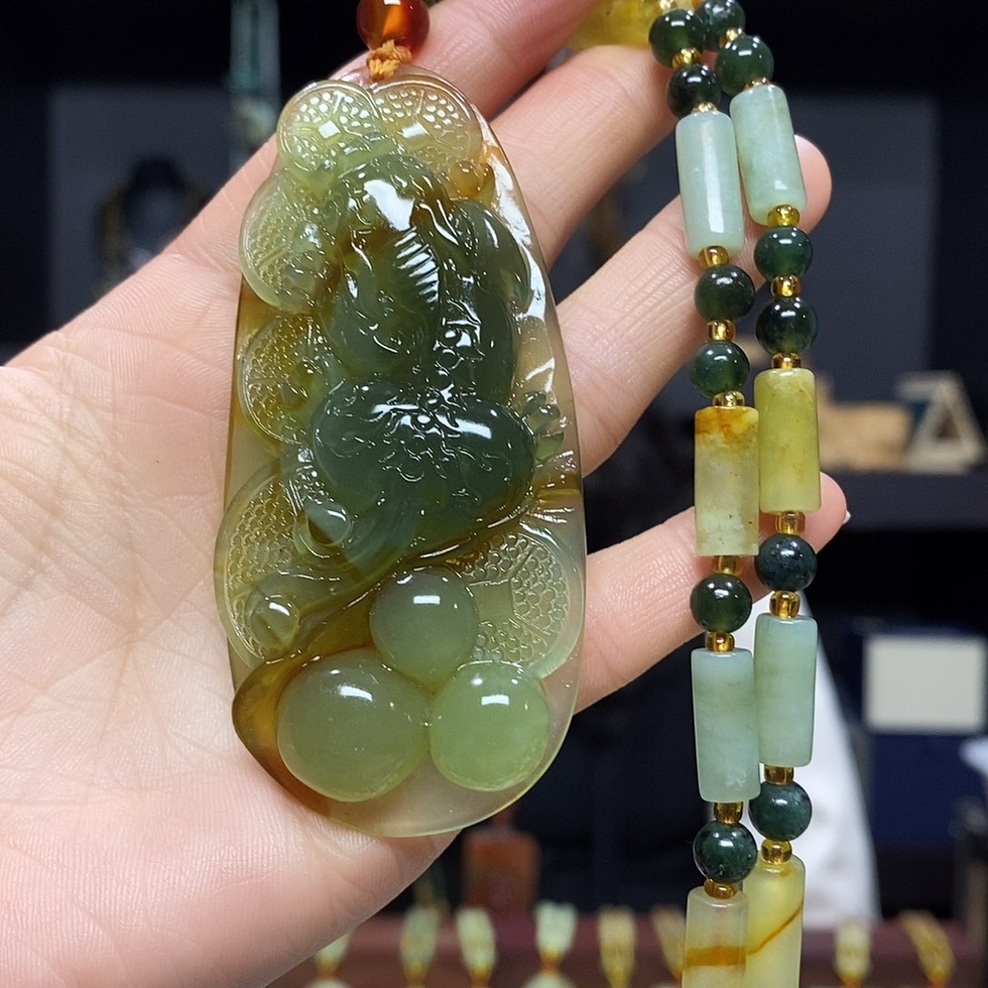 岫玉挂件手链未镶嵌