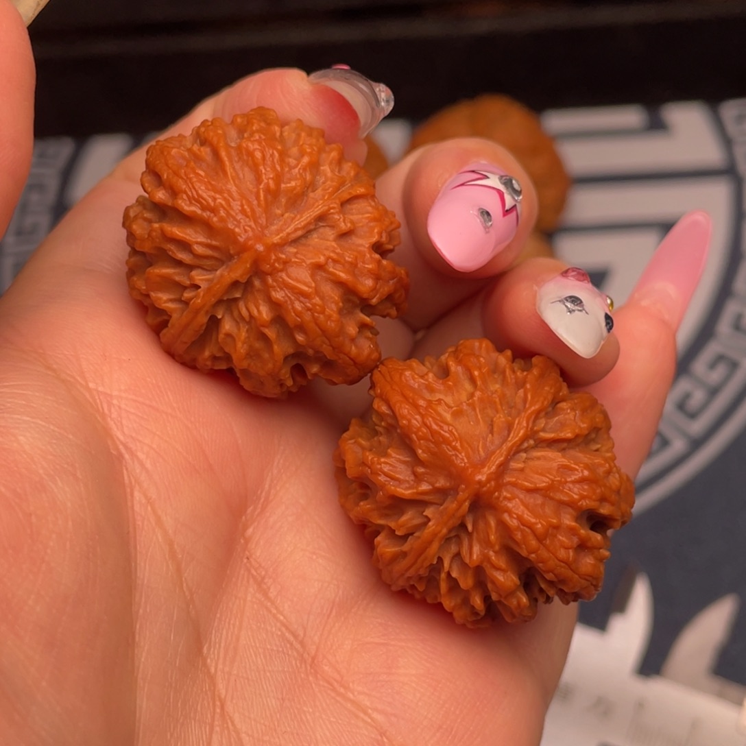 文玩核桃把件24号车