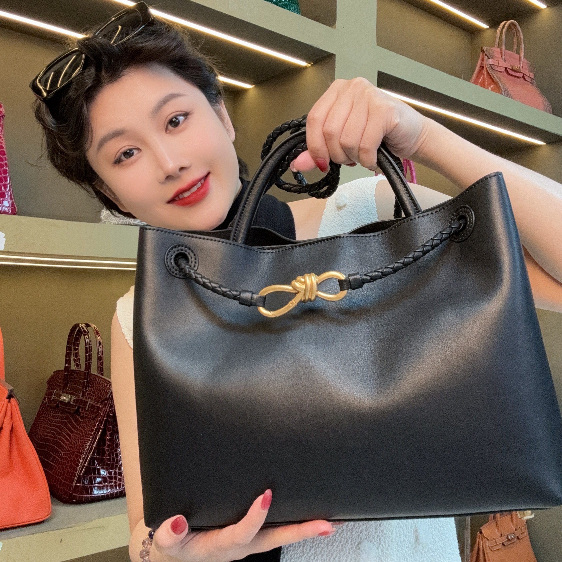 【尺寸：33*11*25】SISI原创设计高定真皮斜挎 5965-黑色