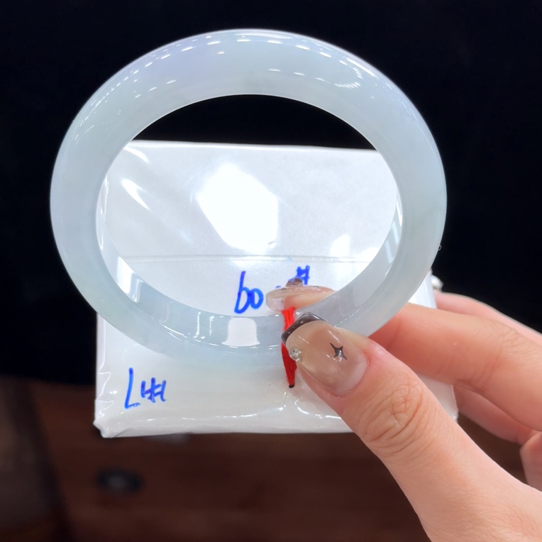 60正圈幻彩胶底晕染色翡翠正圈