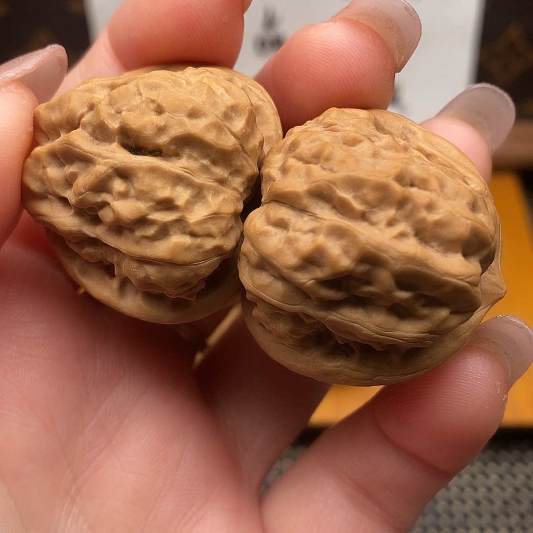 文玩核桃把件全品边32左右