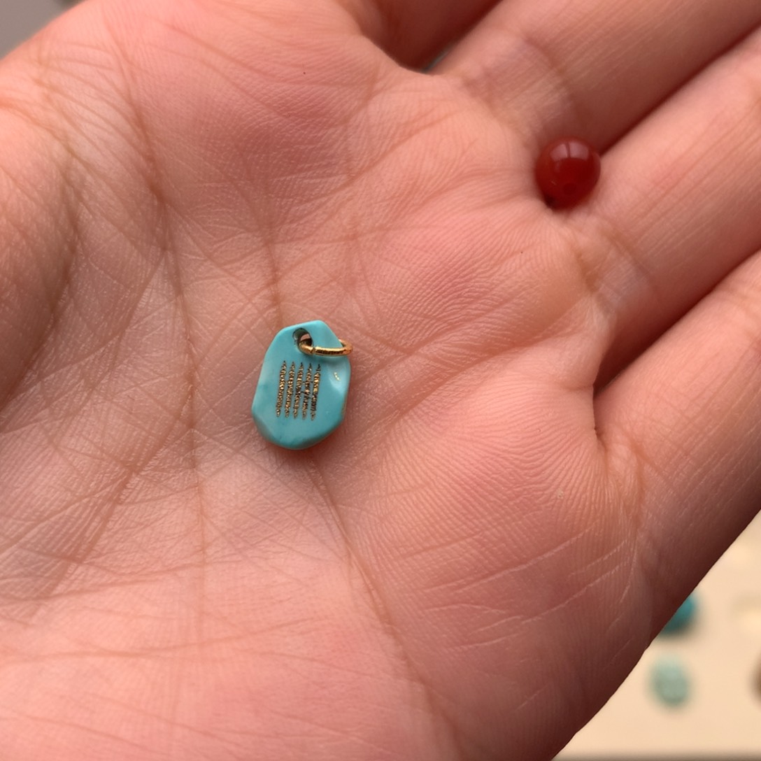 南红玛瑙配饰未镶嵌