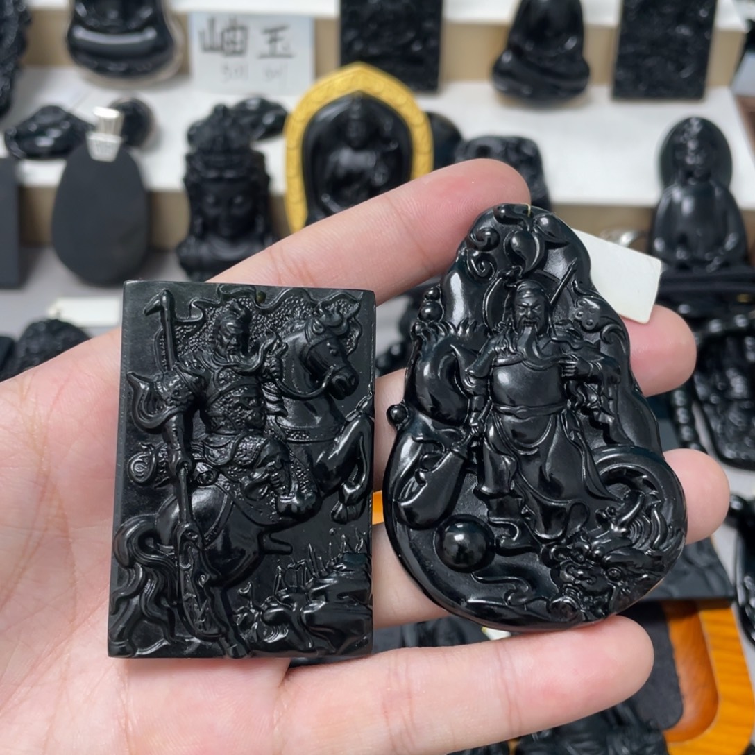 小***鬼蛇纹石玉未镶嵌吊坠