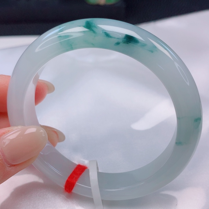 翡翠未镶嵌手镯57圈口