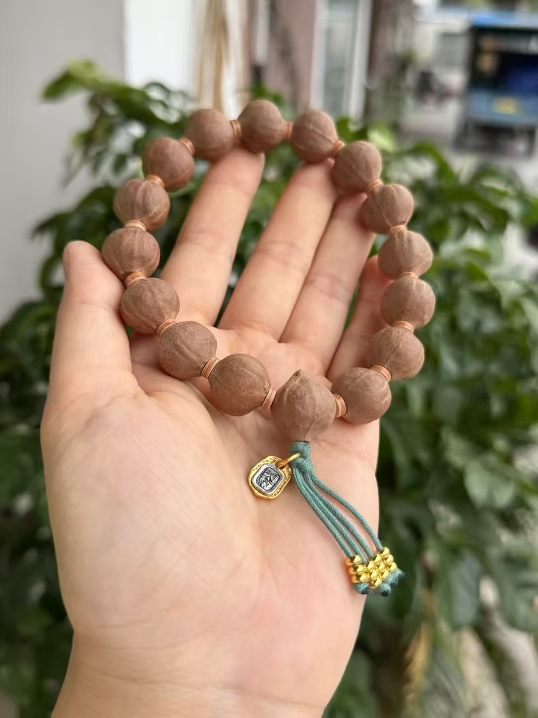 原生态无科技梅林老树蜜桃臀橄榄核手串