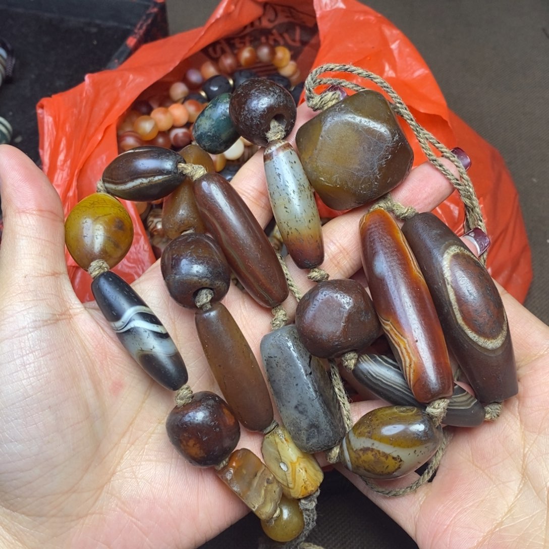 玛瑙/玉髓颈饰未镶嵌