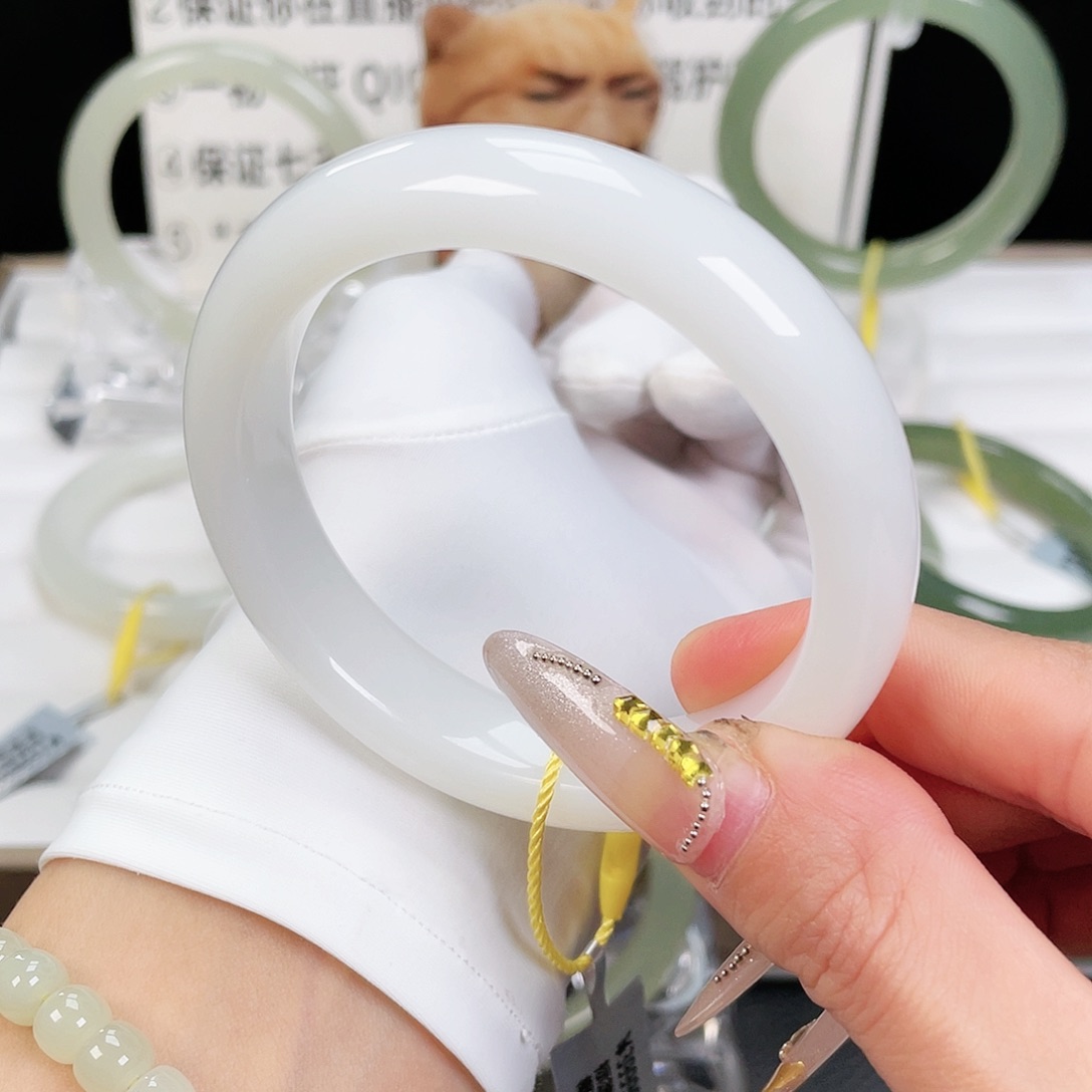 和田玉手镯9K金镶嵌