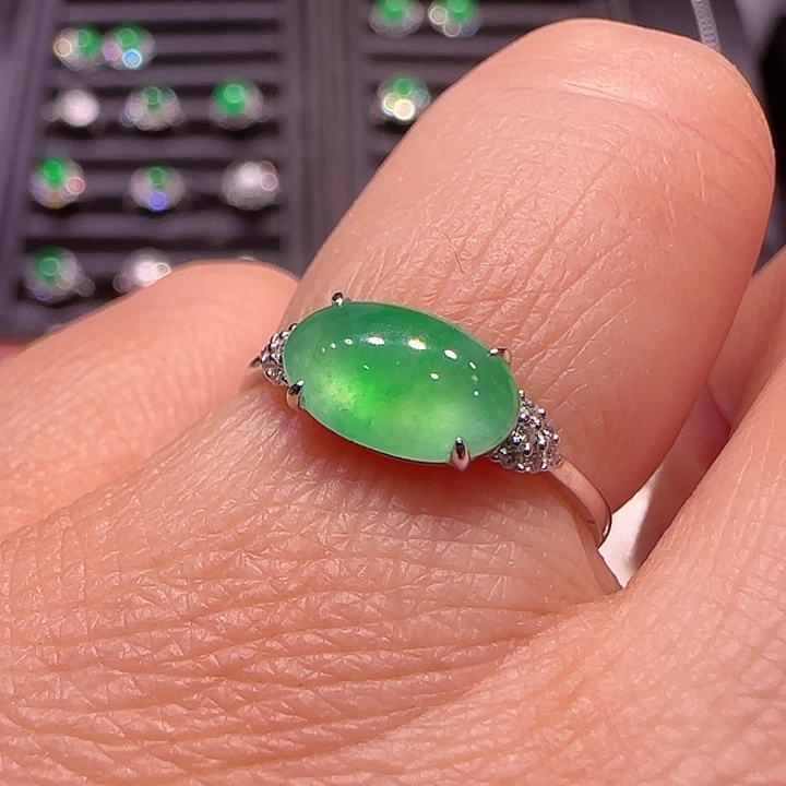 翡翠戒指18K金镶嵌戒指