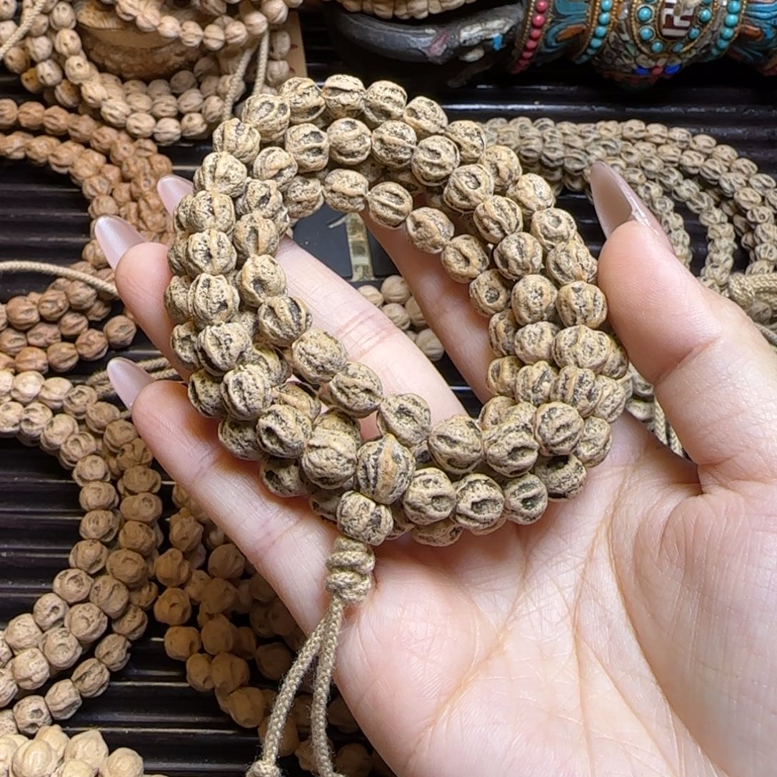 柏香籽/百香籽吊坠卡***尼