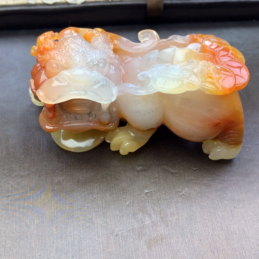 【闪购商品】石英质玉（黄龙玉）手把件未镶嵌