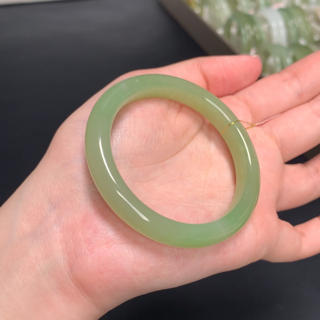 和田玉手镯未镶嵌51