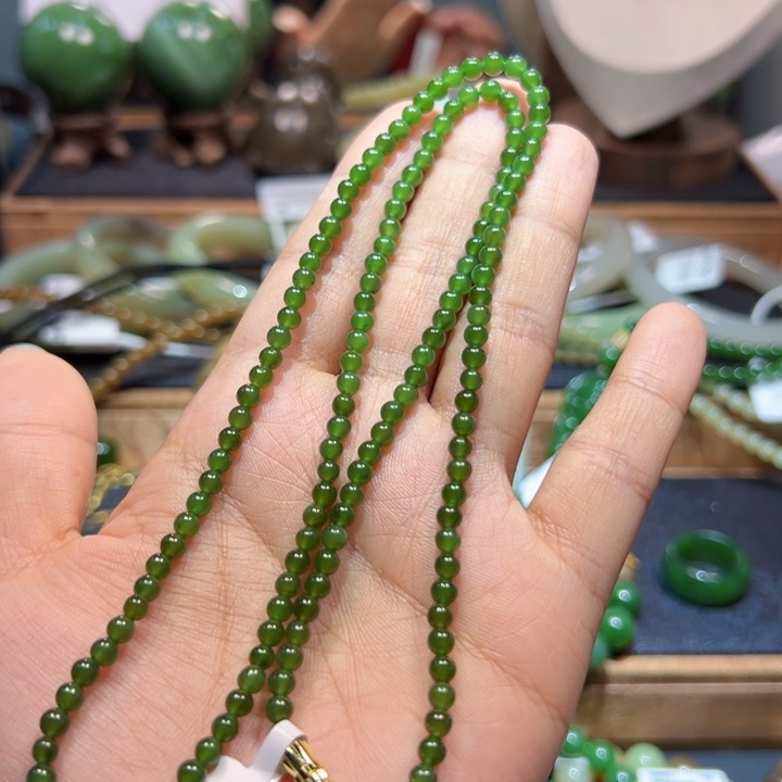 颈饰未镶嵌和田玉