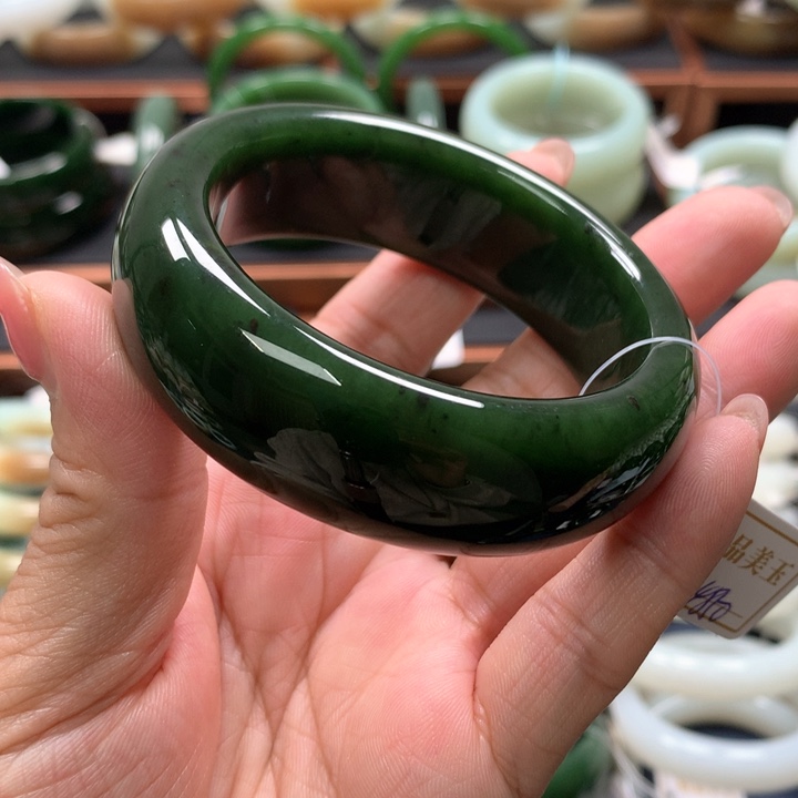 【闪购商品】未镶嵌手镯和田玉（碧玉）17