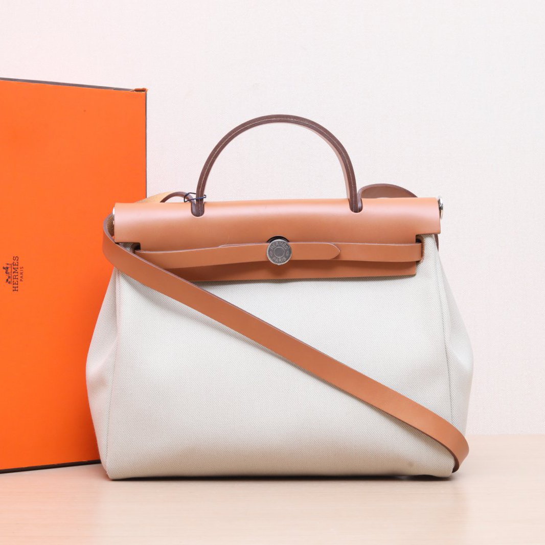 95新 Hermes/爱马仕 小花双双 米色 帆布 Z刻 银扣 herbag 31 包