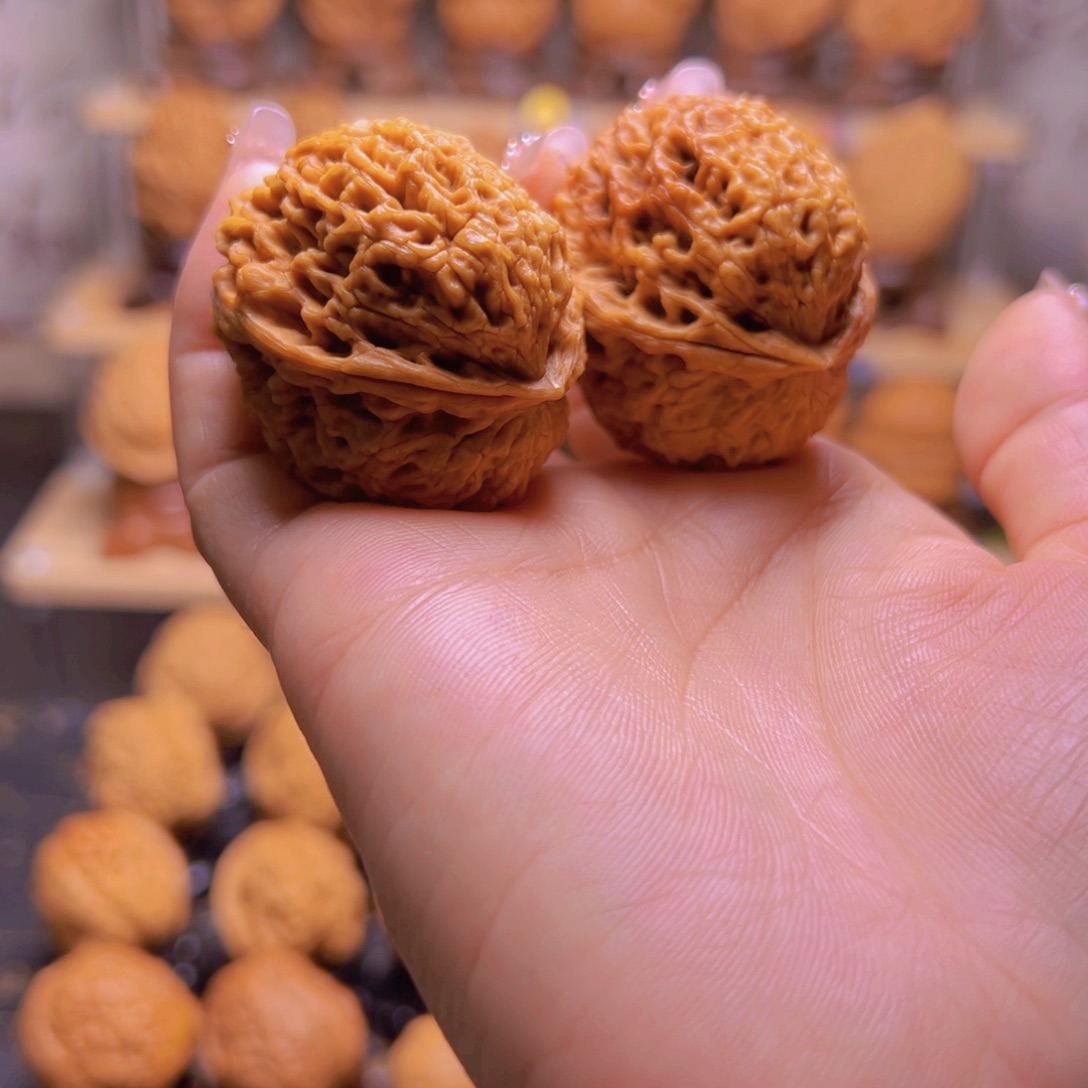 吊坠桃核水龙纹绣球H11、38