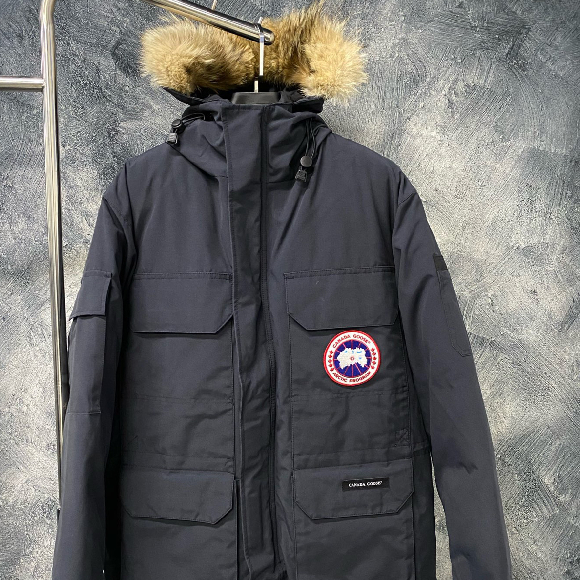 未使用 CANADA GOOSE 远征系列羽绒服/藏青色/S码/16101