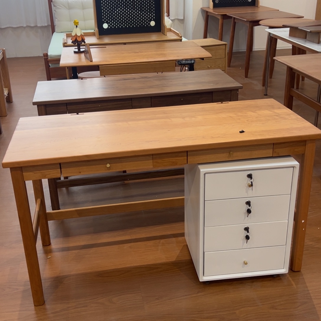 实木樱桃木1.4米得到书桌