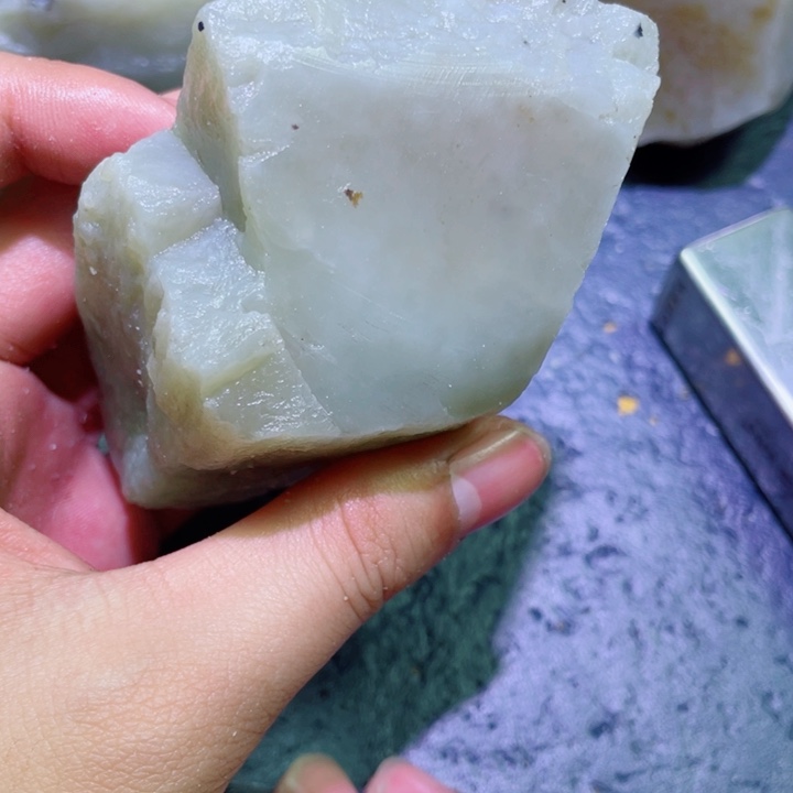 和田玉未镶嵌珠宝半成品