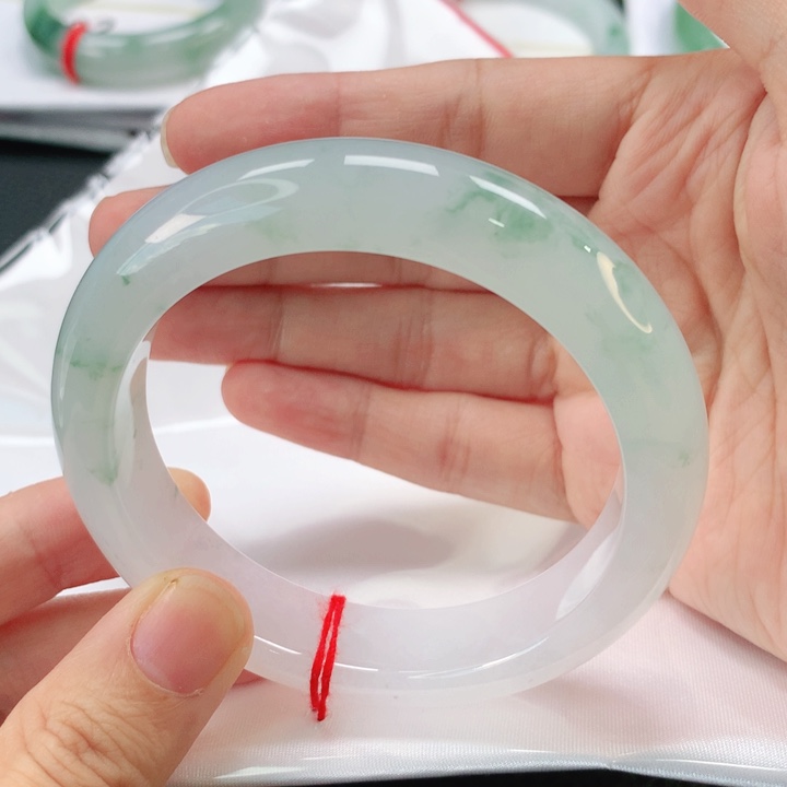 翡翠手镯未镶嵌缅甸56