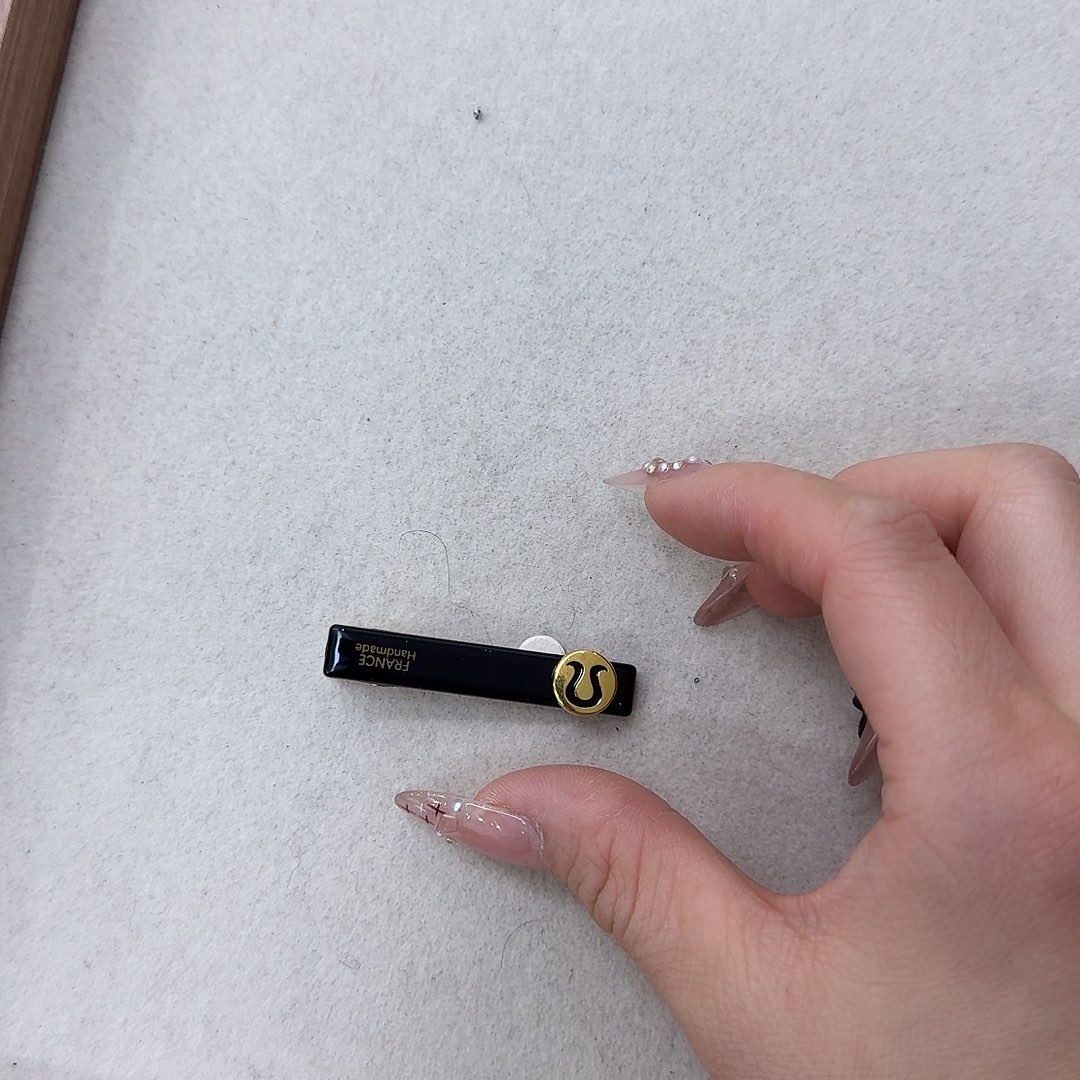 皮质铁合金夹子14