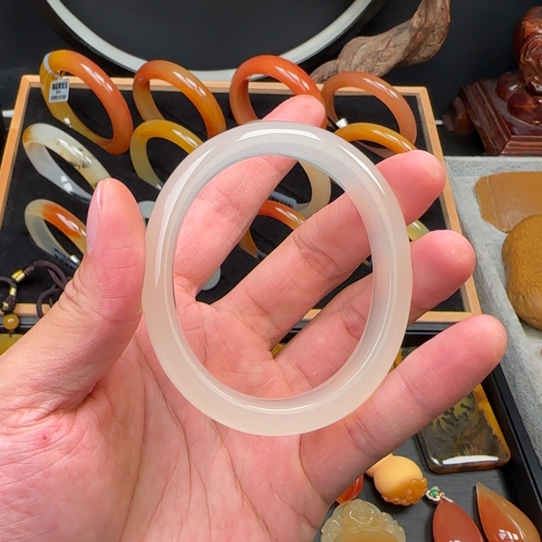 石英质玉（黄龙玉）未镶嵌手镯