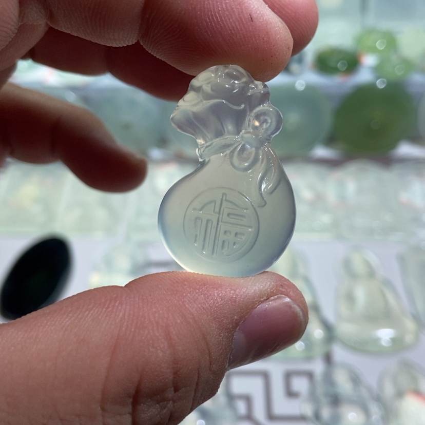 【闪购商品】蛇纹石玉颈饰未镶嵌