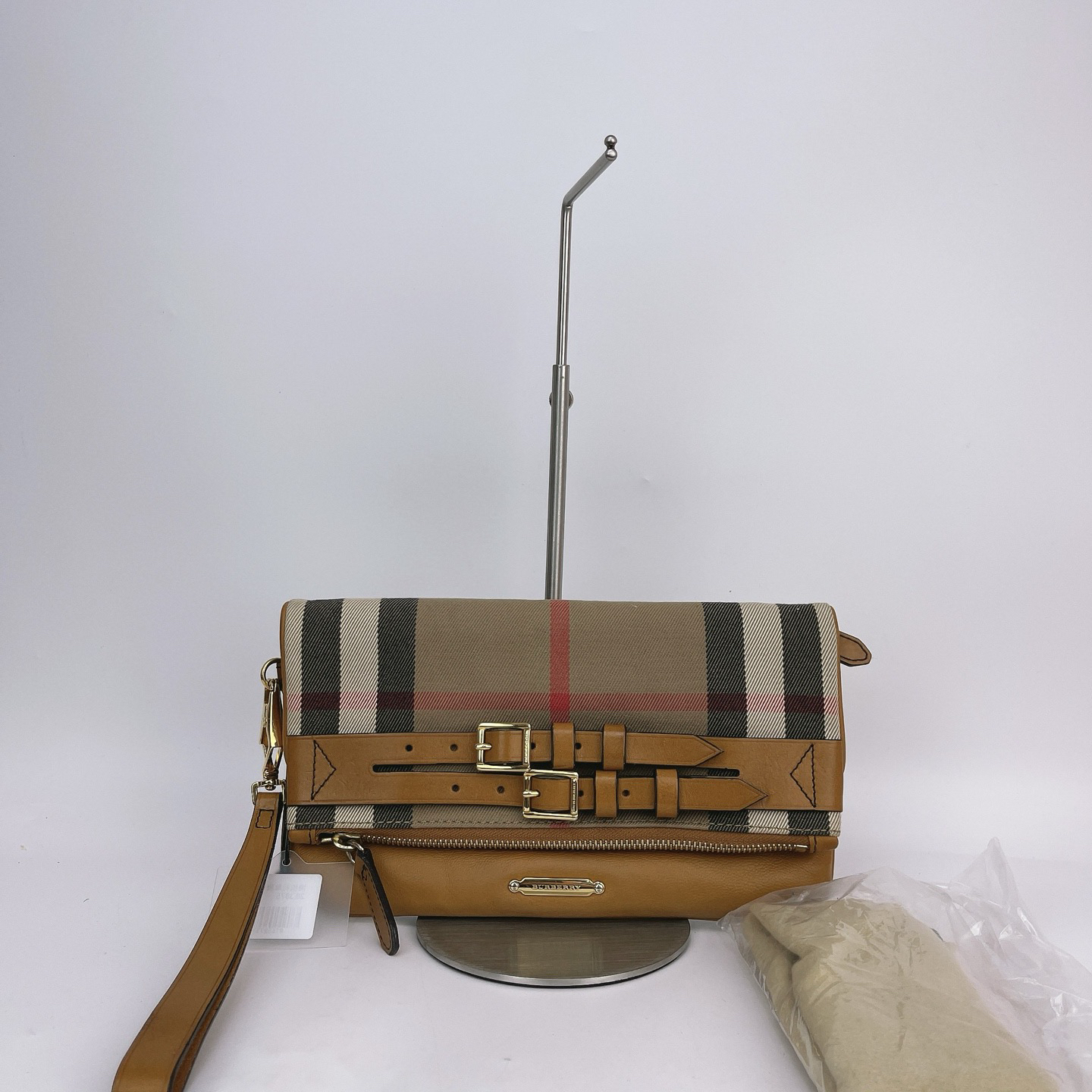 95新 BURBERRY/博柏利 博柏利手拿包底20 J875