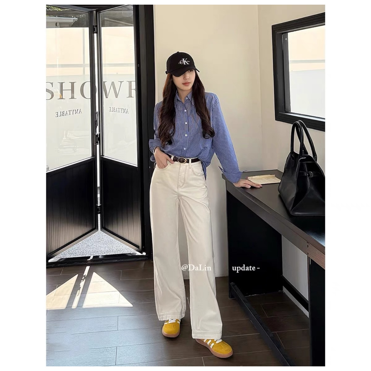 【运费险+现货】2025秋冬新款米杏色牛仔裤女高腰显瘦窄版直筒裤子