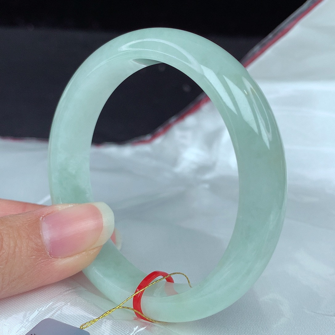 翡翠手镯未镶嵌52圈3870