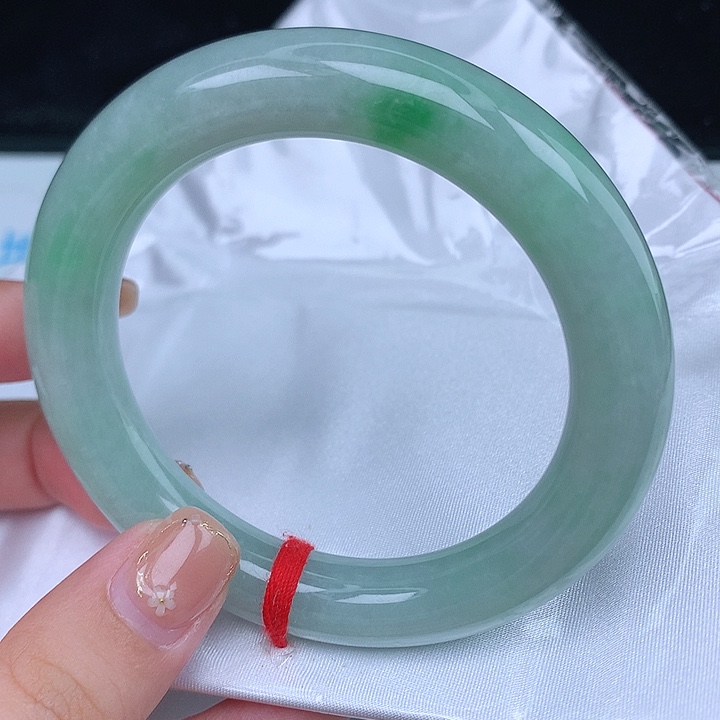 翡翠手镯（圆镯）未镶嵌天然