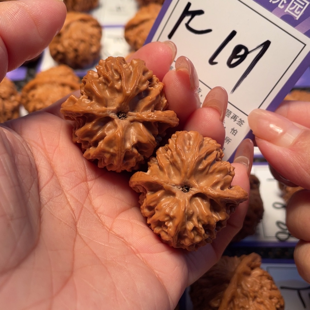 雷***王把件文玩核桃101号苹果37