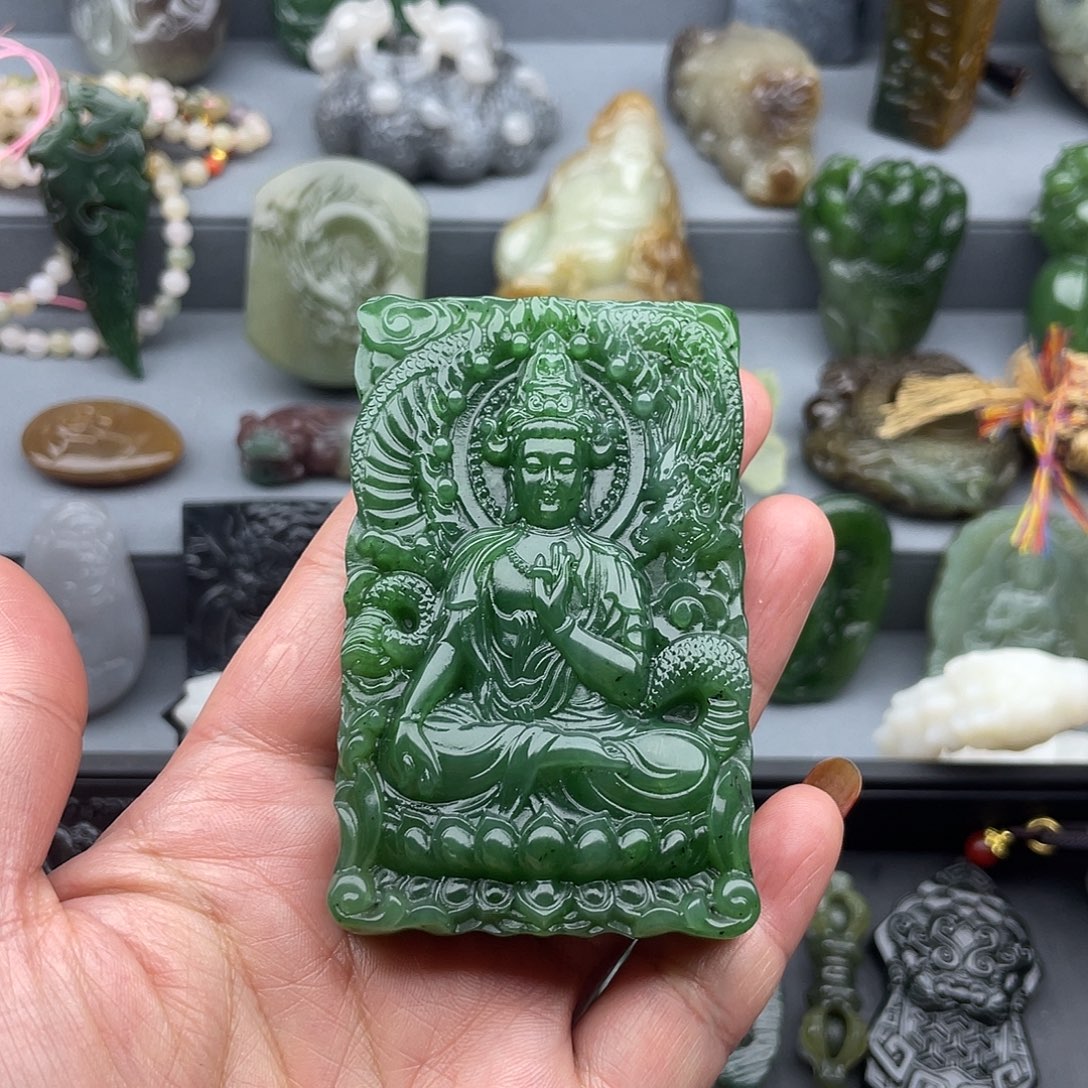 林***鹿和田玉未镶嵌颈饰